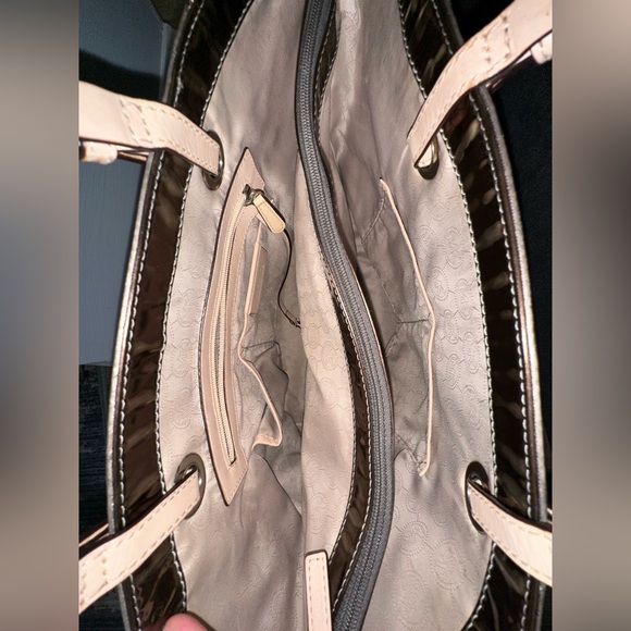 MICHAEL Michael Kors Jet Set Mirror Metallic East/West Signature Tote Bag - Picture 4 of 15